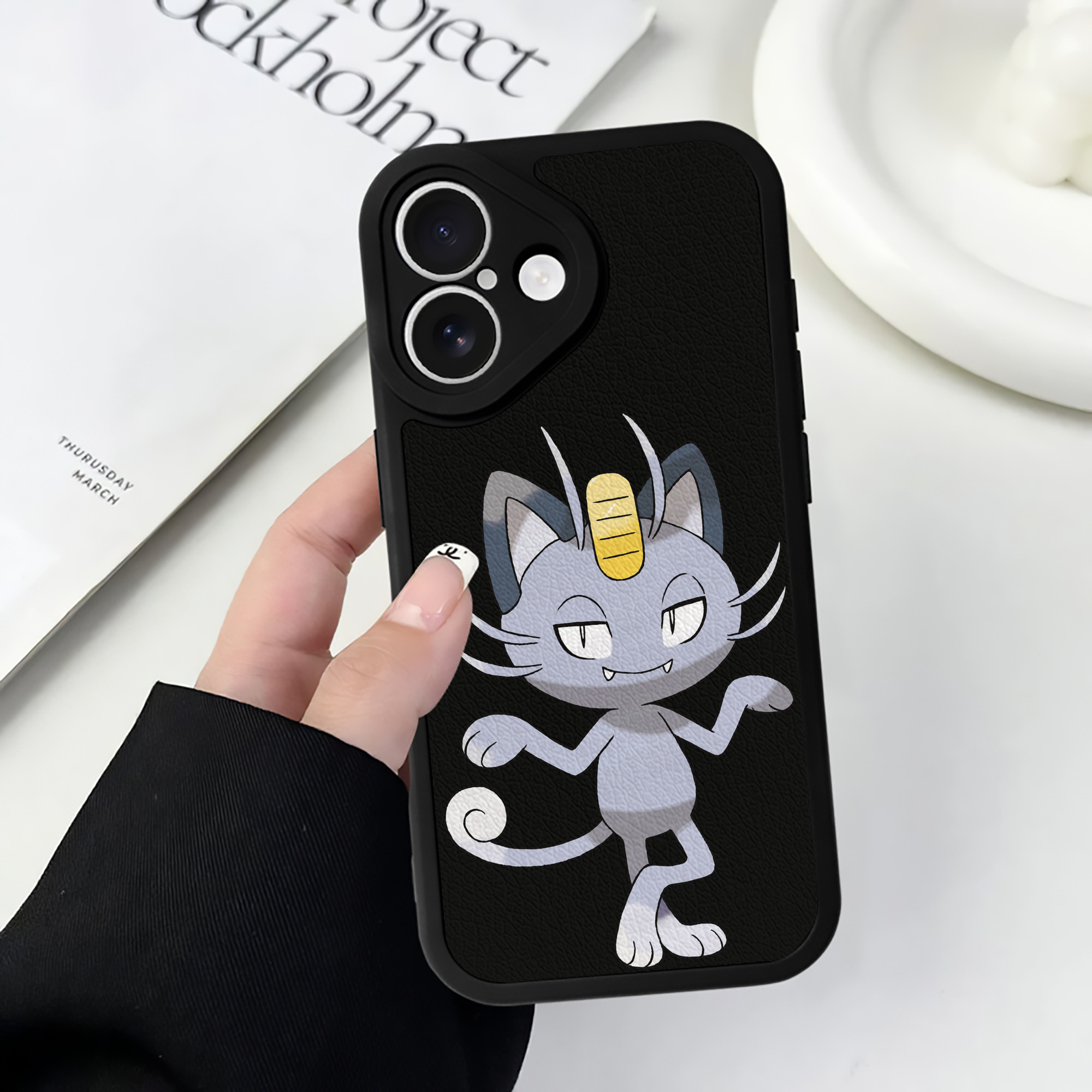 （画像用） ポケットモンスター Pokémon 【iPhone 16シリーズ対応】シリコンスマホケース（レザー調） 材質：シリコン